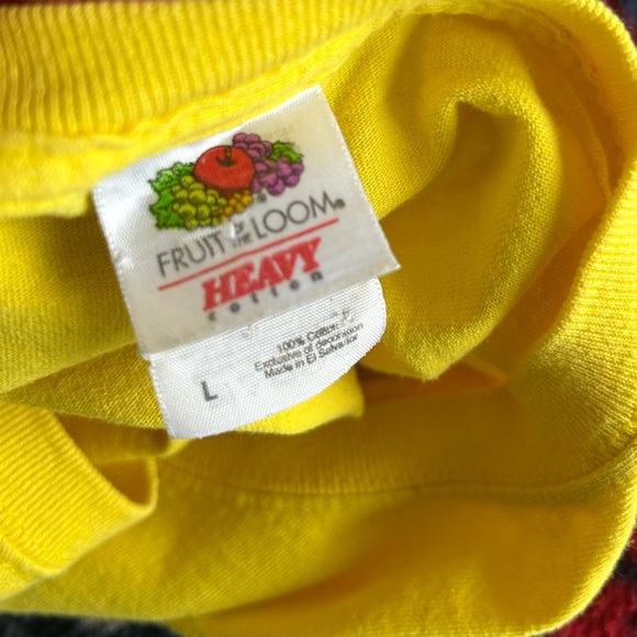 Japanese vintage Mario yellow t shirt - Picture 5 of 5